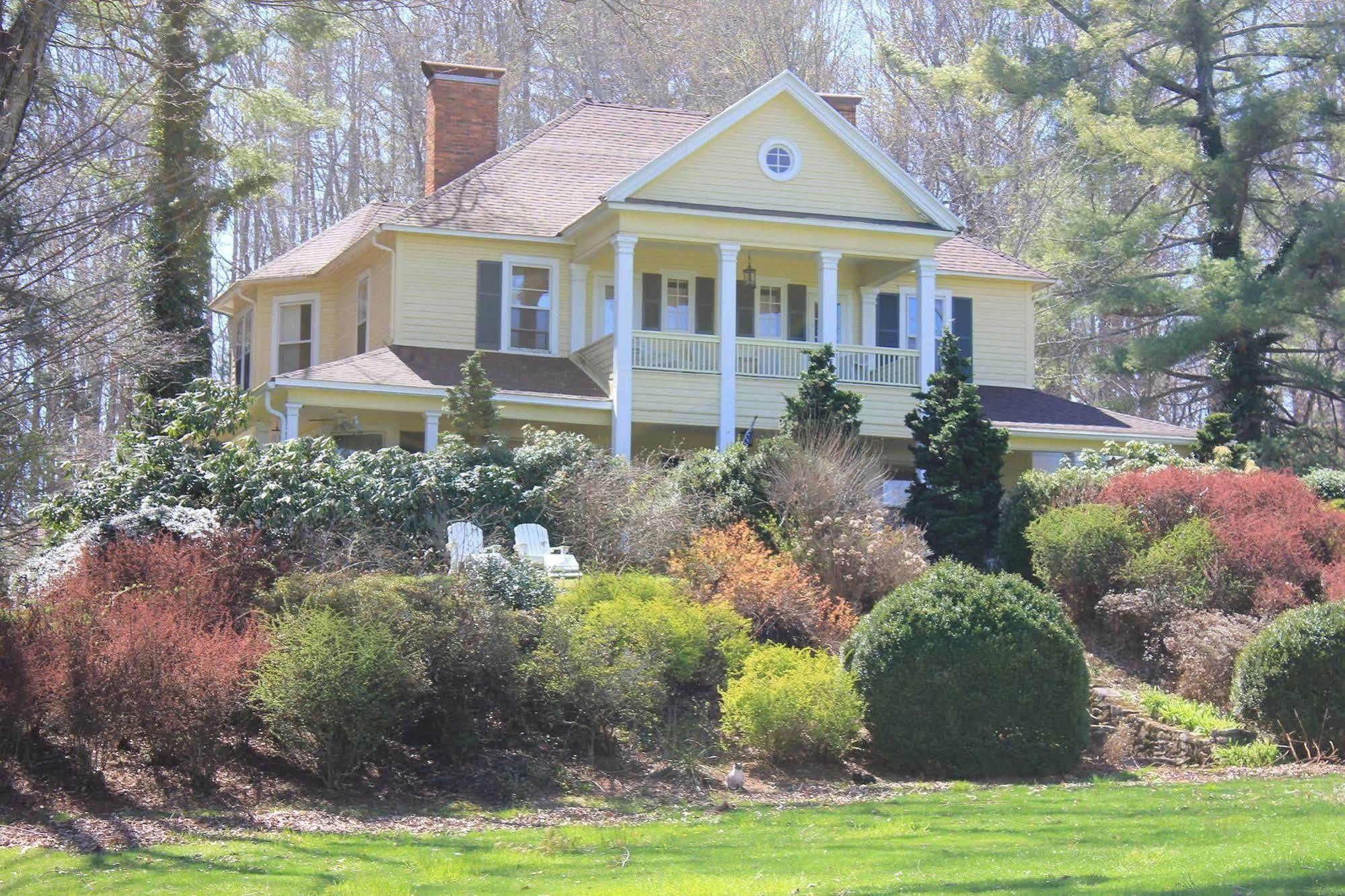 The Yellow House On Plott Creek Waynesville Exterior foto